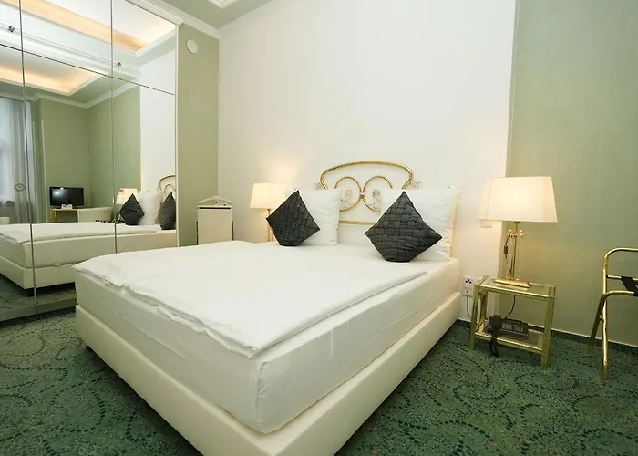 Hotel Palmenhof 4*