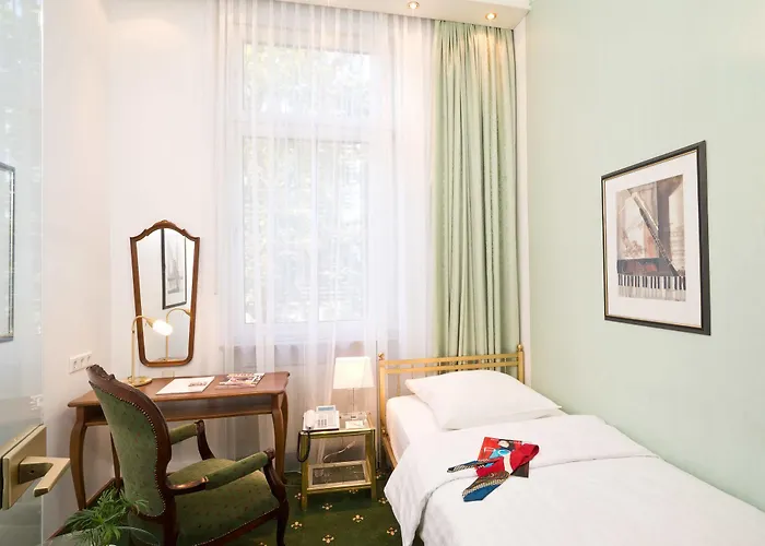 Hotel Palmenhof 4*